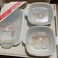 大小さまざまな保存容器セット
