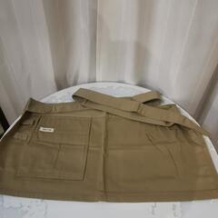 アジャスター付きベレー帽＆前掛けエプロンおまとめセット(ベレー帽5個、エプロン6個)【ベージュ、飲食店制服】の画像