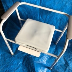 無料　アメリカ製　手すり付きポータブルトイレ