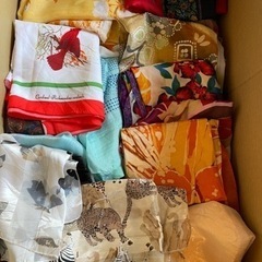 スカーフ色々300枚ちょい 大量ですの画像