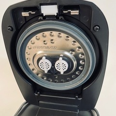 中古炊飯器　アイリスオーヤマ 圧力IH炊飯器 3合 圧力IH式  ご飯の撮影用に4度使用の画像