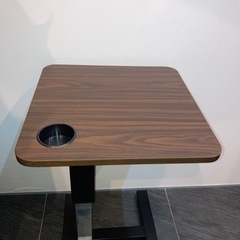 【美品】昇降式サイドテーブル　天板サイズ45×45cm