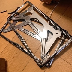 ナンバーフレーム マツダ 純正オプションの画像