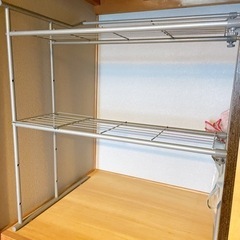 押し入れハンガーラックの画像