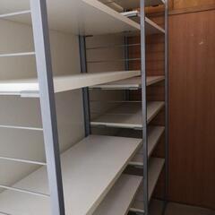 キッチン　リビング　子供部屋　間仕切り　棚板多数の画像