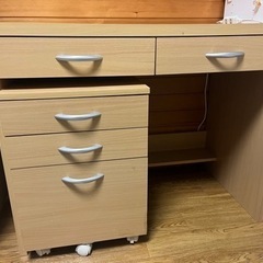 (取引終了)学習机(椅子は付属しません)