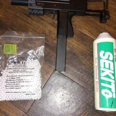 UZI  ウージー  ガスガン  連射できます