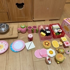 トッドル　おままごとキッチンと冷蔵庫とおまけの画像