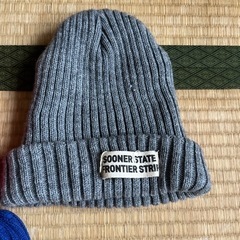 レディース　ニット帽　ひとつ100円の画像