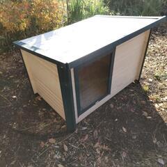 ドイツ製　木製のおしゃれな犬小屋の画像