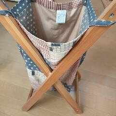 カントリー調ラックの画像