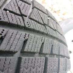 【売れました】2,スタッドレスタイヤ 汎用ホイールとともにの画像