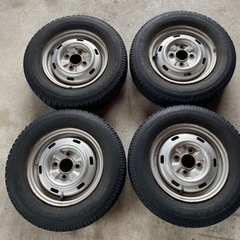 145R12 スタッドレスタイヤ　軽トラ　トーヨー