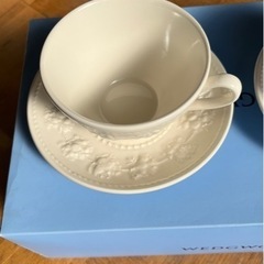 ウェッジウッド フェスティビティー カップアンドソーサーの画像