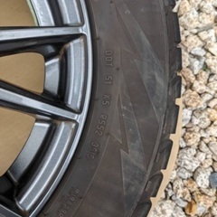 ミニバン用スタッドレス195/65/R15の画像