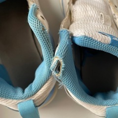 NIKEナイキ　ハイカットスニーカー　紐なしの画像