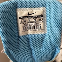 NIKEナイキ　ハイカットスニーカー　紐なしの画像