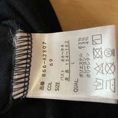 紺色ワンピースの画像