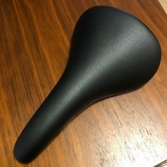 【確約済】自転車　新基準 パナソニック　ハリヤ　純正サドル