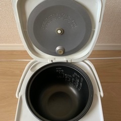 3合炊き炊飯器の画像