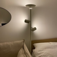 機能性おしゃれフロアライト