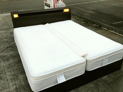 ニトリ　クイーンサイズベッド　1700×2150×910　引き出し2点付属　マット2分割　フレーム分解組み立て式