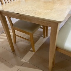 ダイニングテーブル　椅子セットの画像