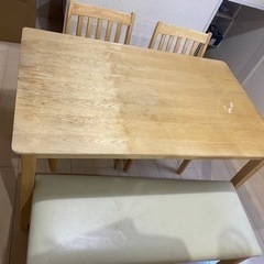 ダイニングテーブル　椅子セット