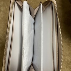 ケイトスペード長財布の画像