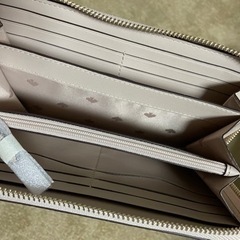 ケイトスペード長財布の画像
