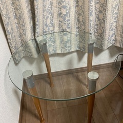 テーブル