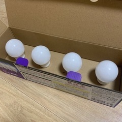 LED電球　電球色４つ