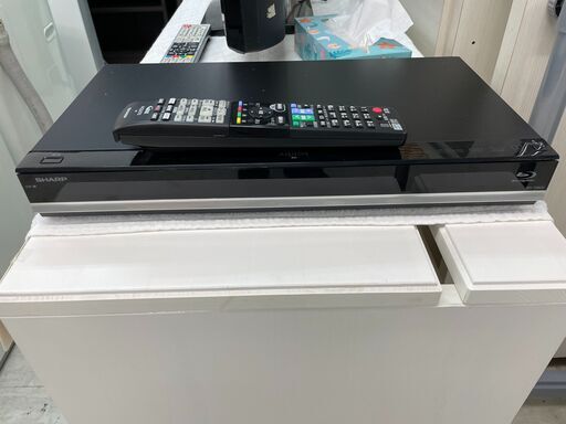 AQUOSブルーレイレコーダー BD-T2800　2TB　2017年　同時録画可能番組数：3番組 HDD容量：2TB