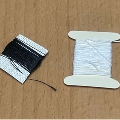 薄いカーキ色のボタン 4個  さらに9個プレゼント 他ボタン同時購入割引可⑥の画像