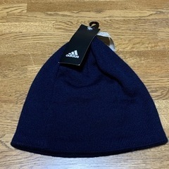 adidas アディダス ニットキャプ ビーニー (紺)の画像