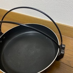 すき焼きの鍋の画像