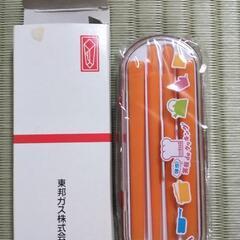 ☆新品☆スケルトン目覚まし時計・お箸＆ケースの画像