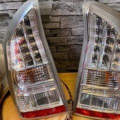 受け渡し者決定トヨタ　プリウス　テールランプ　美品