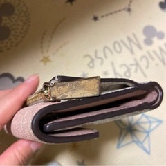 MICHEAL KORSの三つ折財布の画像