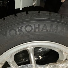 【値下げ中】スタッドレス/ホイール 4本セット 215/60R16の画像