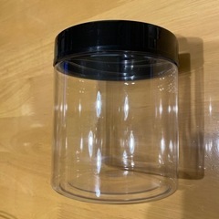 プラスチックの入れ物