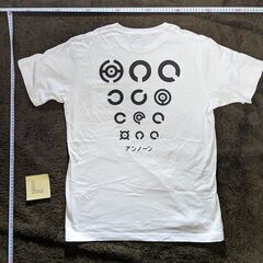 UNIQLOコラボTシャツ　アンノーン　Lサイズの画像
