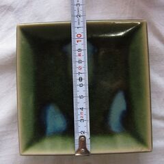 陶器の小皿　四角形の画像