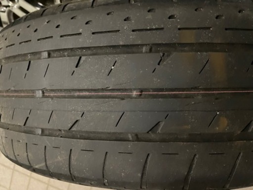 C25 セレナ　タイヤ
