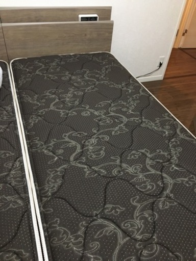 シモンズ　シングルベッド　マットレス付き