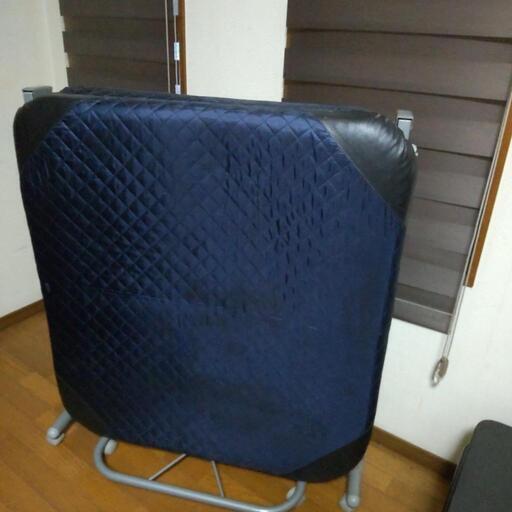 ベッド、こたつ(お早めに 来週廃棄予定！)