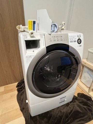 左開き　ドラム式洗濯機　SHARP ES-S70-WL