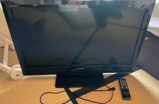 32型液晶テレビ　2011年製　TOSHIBA 東芝製（REGZA）