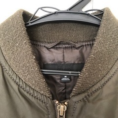 【UNIQLO】MA-1風　カーキ　ジャンバーの画像
