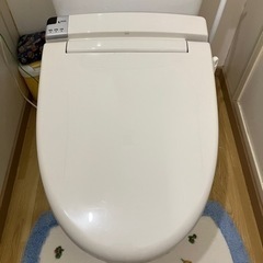【お引き取り先決定しました】LIXIL温水洗浄便座12/17-1...